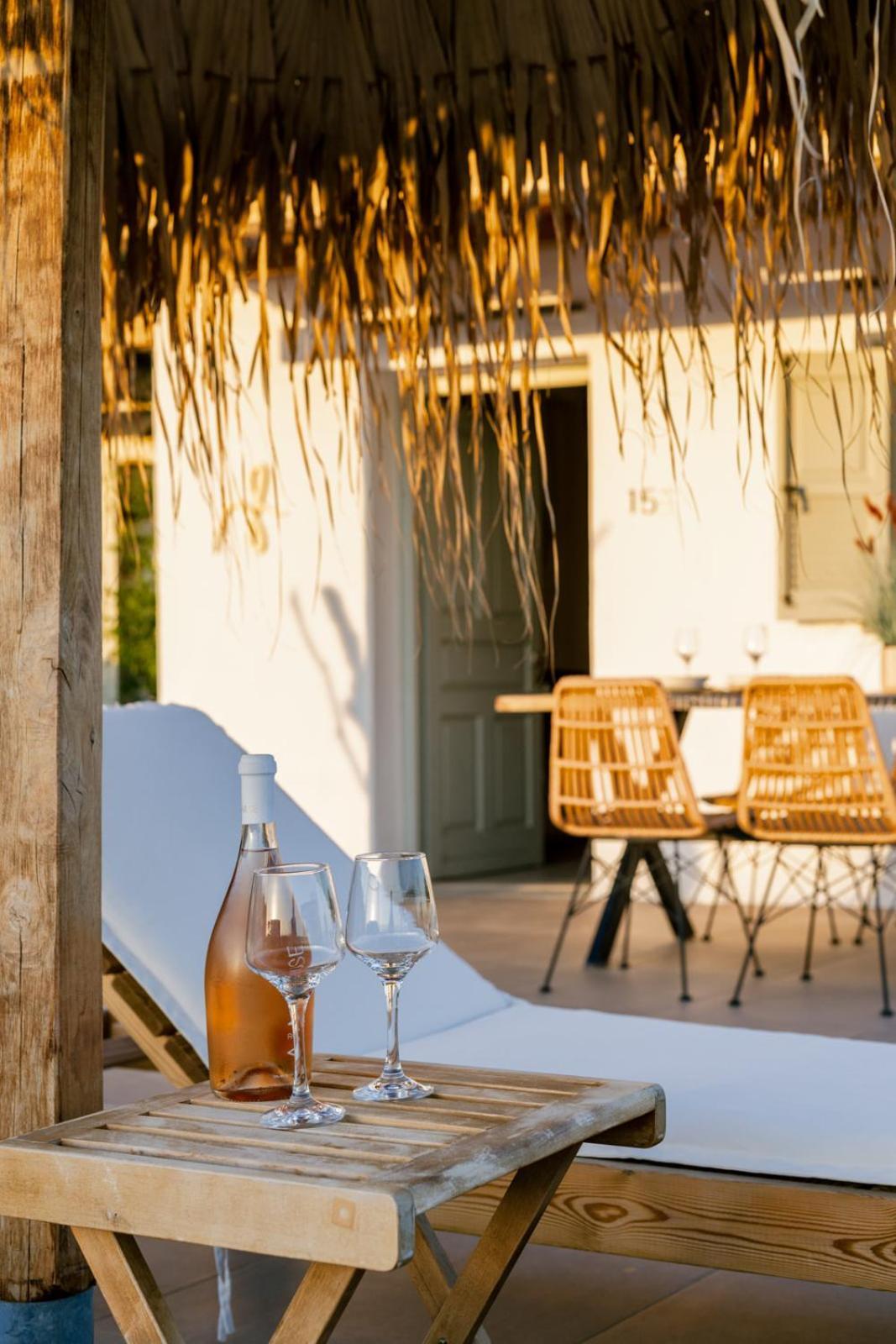Naxos Finest Hotel & Villas Naxos City エクステリア 写真
