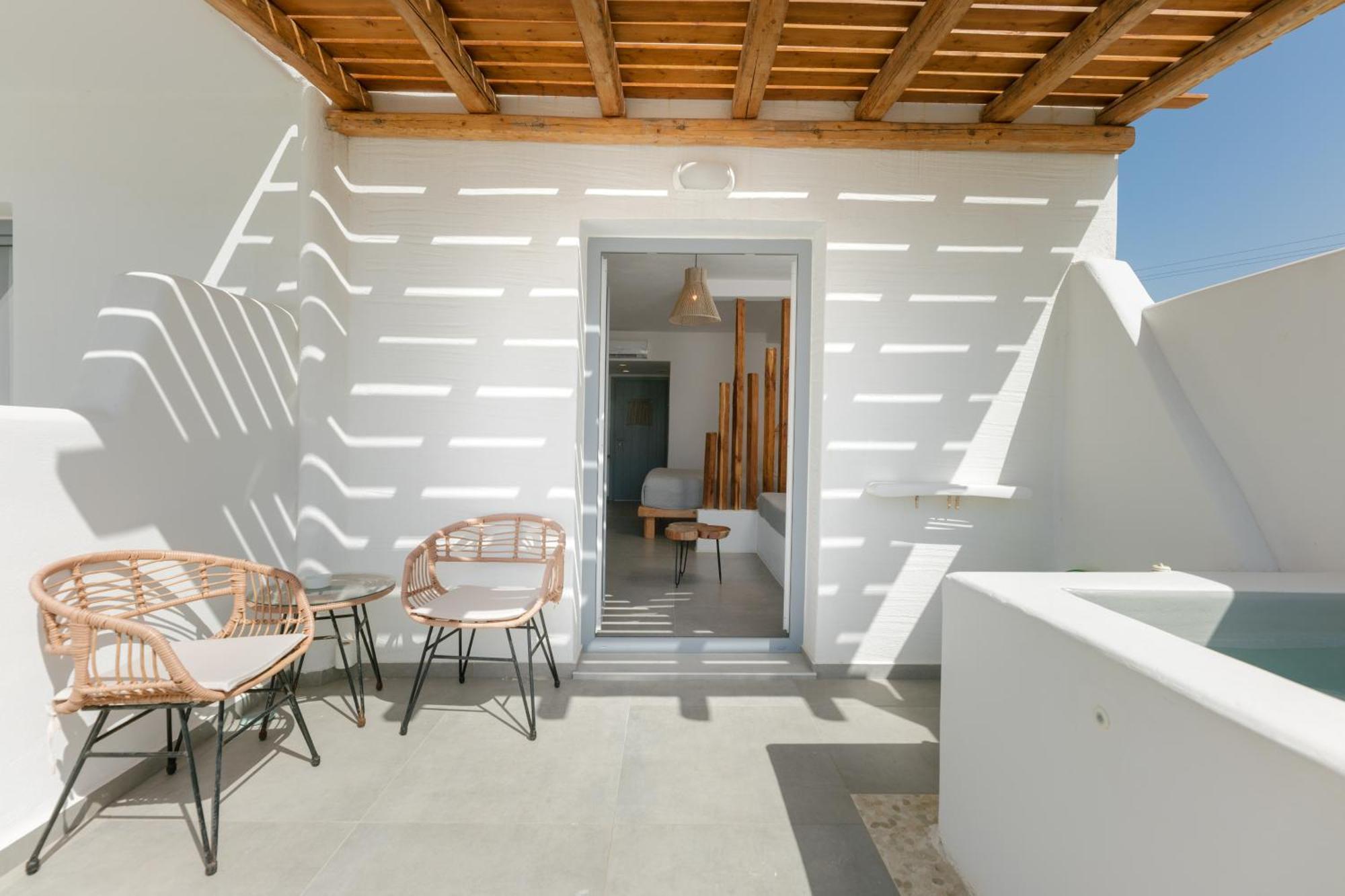 Naxos Finest Hotel & Villas Naxos City エクステリア 写真