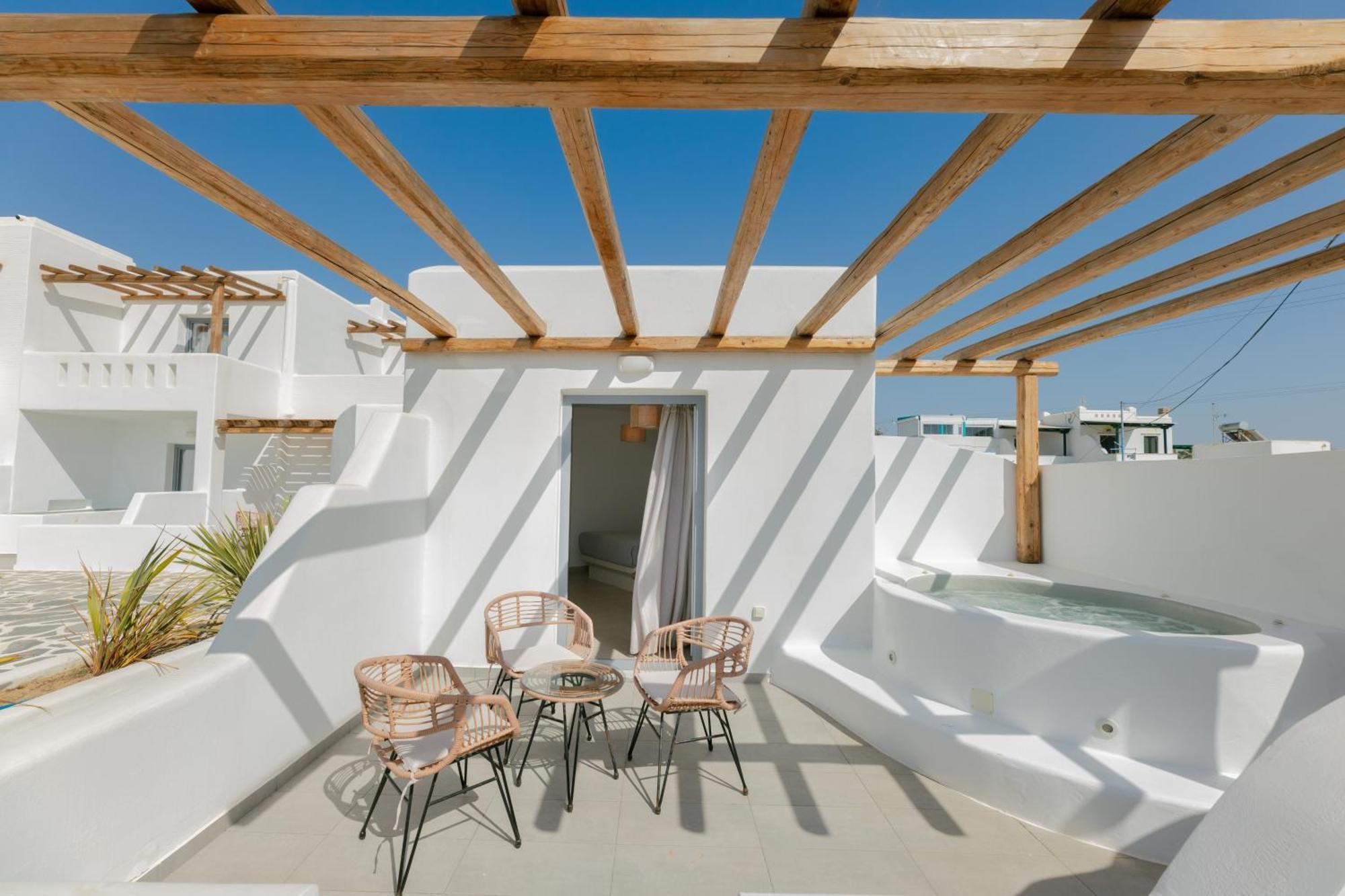 Naxos Finest Hotel & Villas Naxos City エクステリア 写真